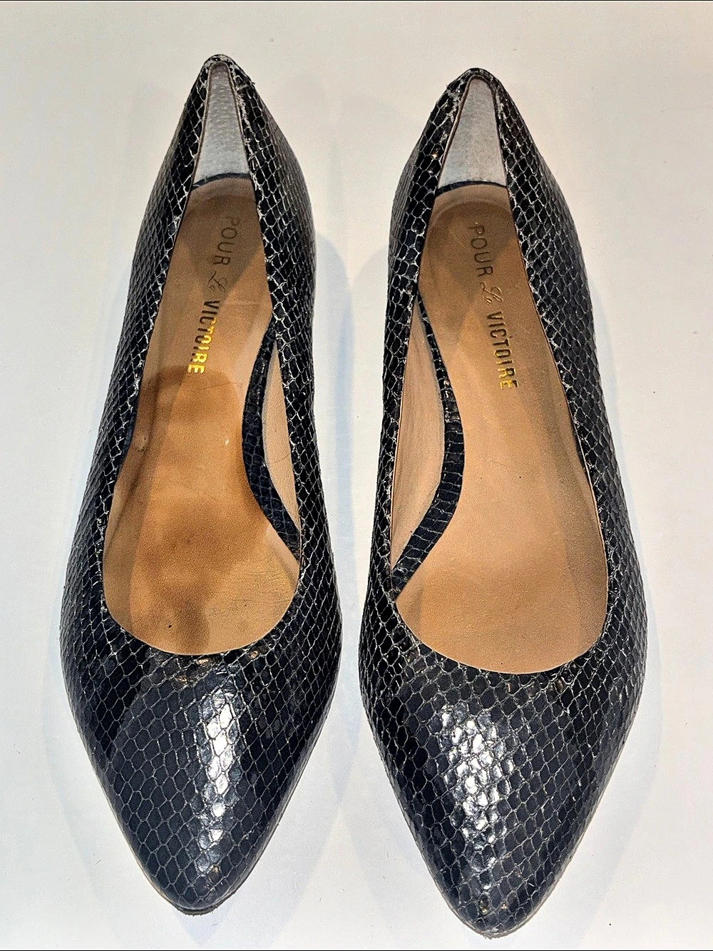 Pour La Victoire Women's Pointed-Toe Flats in Black
